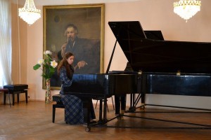 Астраханская пианистка победила на всероссийском и международном фестивалях