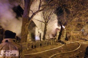 В Астрахани при пожаре сгорел человек