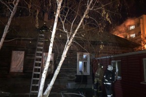 В центре Астрахани вспыхнула квартира: есть пострадавшие