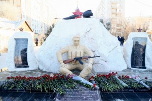 В Астрахани открыли мемориал «Черный тюльпан»