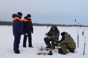 Безопасность более 1,2 тыс. мест массового выхода на лед под контролем МЧС России
