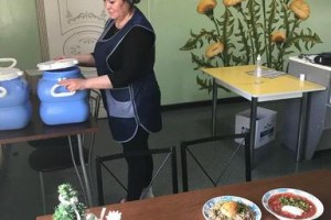 Волонтёры организовали ежедневные горячие обеды для астраханских медиков