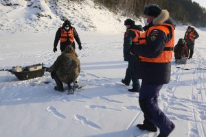 В Красноярском крае сотрудники ГИМС проверили места массового выхода людей на лёд