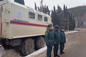 Крымские спасатели контролируют ситуацию на автодорогах Республики