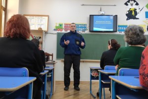 Психологи МЧС России провели тематические занятия для 3 тысяч школьников Нагорного Карабаха