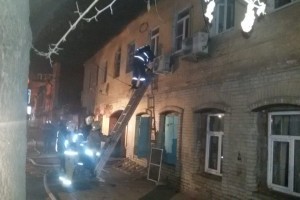 Двух астраханцев спасли при пожаре на улице Академика Королёва