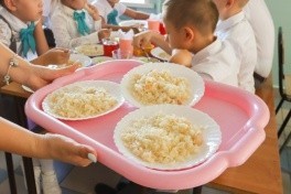 В Астраханской области утверждены новые требования к питанию школьников