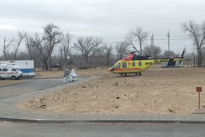 Астраханку на вертолёте доставили в инфекционный госпиталь