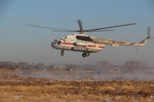 В Хабаровске спасатели и авиаторы МЧС России провели совместное учение по ликвидации условных ледовых заторов