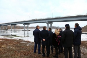 Астраханский губернатор потребовал обустроить мост до конца