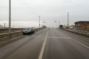 На трассе под Астраханью насмерть сбили пешехода