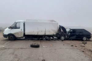 В Астраханской области из-за отлетевшего колеса произошла авария