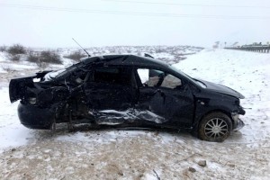 Под Астраханью в лобовом столкновении погиб водитель