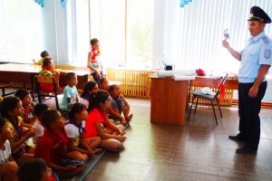 В Астраханской области дорожные полицейские провели профилактические мероприятия «Добрые дороги детства»