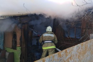 В Астрахани горели балконы двух квартир