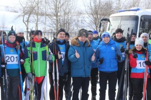 В преддверии Дня защитника Отечества сотрудники Центрального аппарата МЧС России приняли участие в лыжном забеге