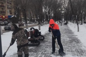 Коммунальщики Астрахани продолжают работать в режиме повышенной готовности