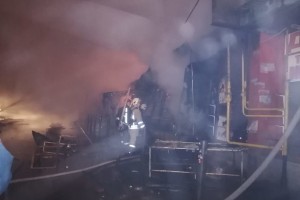 В Астрахани ночью горели магазины на Больших Исадах