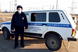 В Астраханской области полицейский спас и сразу арестовал мужчину