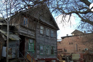 Аварийные или с признаками аварийности: в Астрахани обследуют жилые дома
