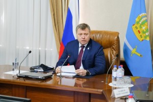 Астраханский губернатор дал задание защитить население от пожаров и паводка