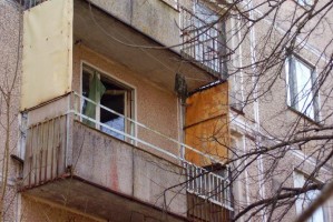 В Астрахани мужчина выпал с балкона восьмого этажа
