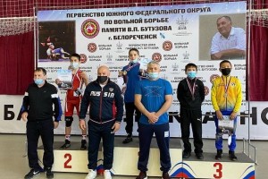 Астраханские борцы завоевали 7 медалей на первенстве ЮФО