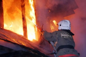 В Астраханской области в ночном пожаре погиб мужчина