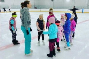 Астраханский центр зимних видов спорта набирает бесплатные группы для детей