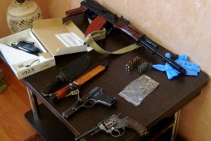 Астраханца подозревают в изготовлении оружия и боеприпасов