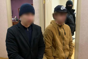 В Астраханской области группа из 9 человек устраивала наркотайники
