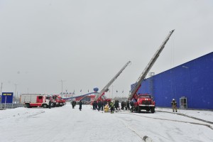 В Брянске состоялось показное пожарно-тактическое учение на объекте с массовым пребыванием людей