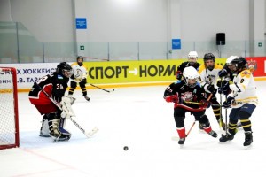 В Астрахани завершилась серия хоккейных турниров Всероссийского клуба «Золотая шайба»