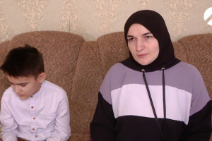 Астраханцев просят помочь 8-летнему Амину Адилову