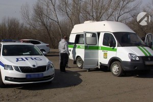 В Астрахани во время рейда приставы арестовали шесть автомобилей