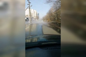 Несколько улиц Астрахани затопило кипятком