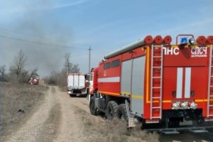 В Астраханской области в районе СТ «Тюльпан» горит камыш