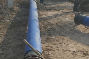 В Астрахани в поселке Приволжье проводят работы на линиях водоснабжения