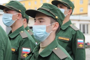 В Астраханской области в армию  оправили  первую партию призывников
