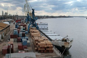 Астраханские порты увеличили грузооборот по итогам первого квартала 2021 года