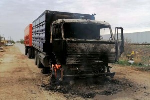 В Астраханской области недалеко от ЧП на железнодорожных путях горела фура
