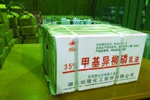 Партию пестицидов из Китая остановили астраханские таможенники