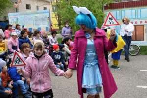 В Астрахани для особенных детей открыли сезон занятий в автогородке
