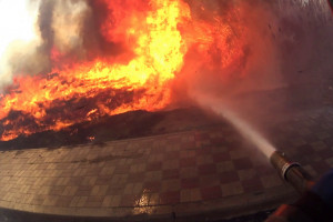 Астраханские спасатели создали видеоролик на основе реального видео тушения пожара