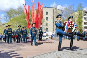 Руководство и сотрудники МЧС России возложили цветы в память о погибших в годы Великой Отечественной войны