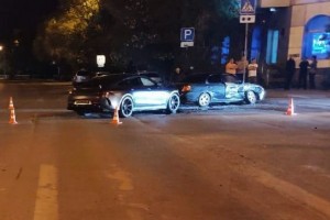 В Астрахани из-за неуступчивости на дороге столкнулись две иномарки