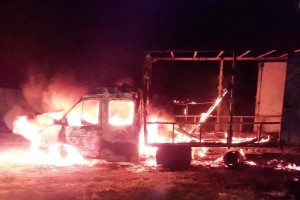 Ночью на трассе в Астраханской области сгорел фургон