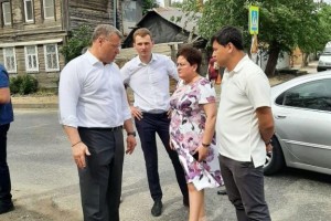 Астраханский губернатор отчитал подрядчика за ремонт дорог