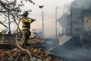 За сутки в Астраханской области горели 9 нежилых построек