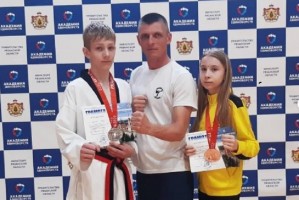 Астраханские тхэквондисты выиграли 4 медали на представительном турнире в Рязани